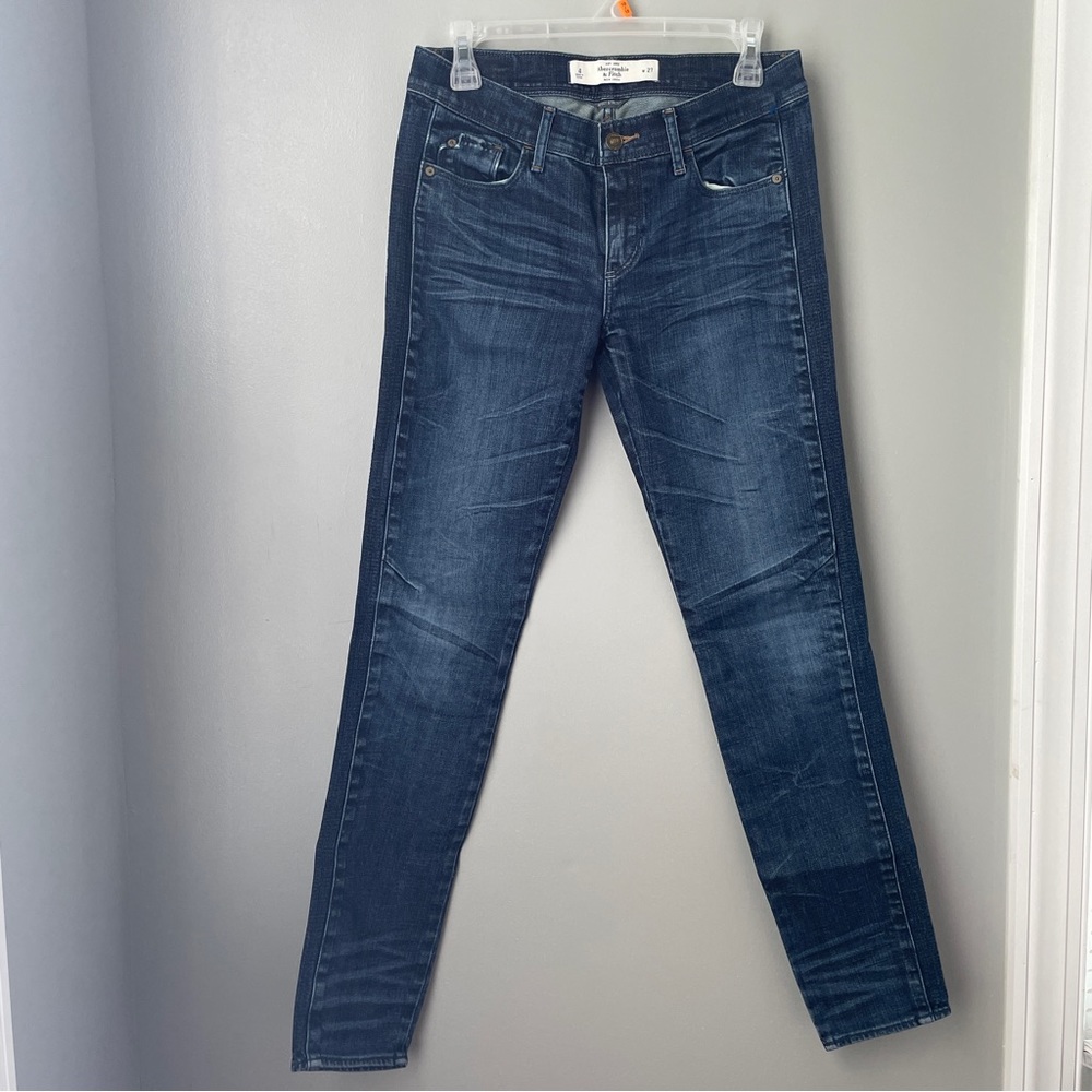 Abercrombie & Fitch Straight Leg Jeans